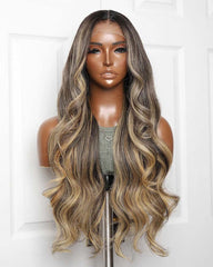 Skai | Perruque en cheveux naturels blond cendré, mèches miel, dentelle HD sans colle