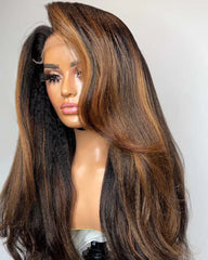 Emilia | Perruque crépue lisse et brillante brune HD sans colle