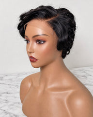 Angie | Perruque Pixie Glueless Cheveux Humains Romance Wave Fermeture HD 5x5