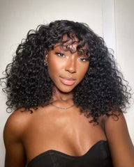 Kori | Cabelo cacheado com franja (sem renda) Peruca feita à máquina