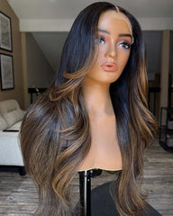 Taylor | Perruque en cheveux naturels avec dentelle HD sans colle et mèches brunes
